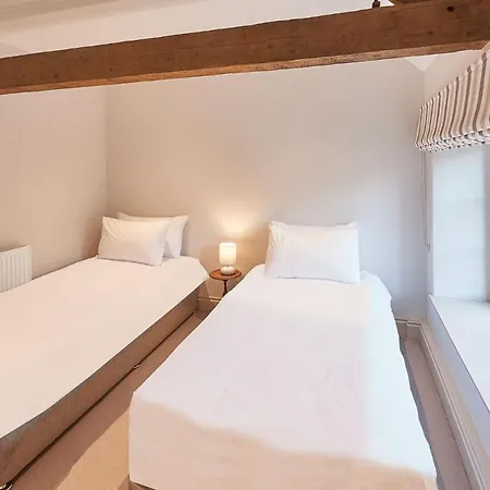 度假居 Host & - The Cobbles